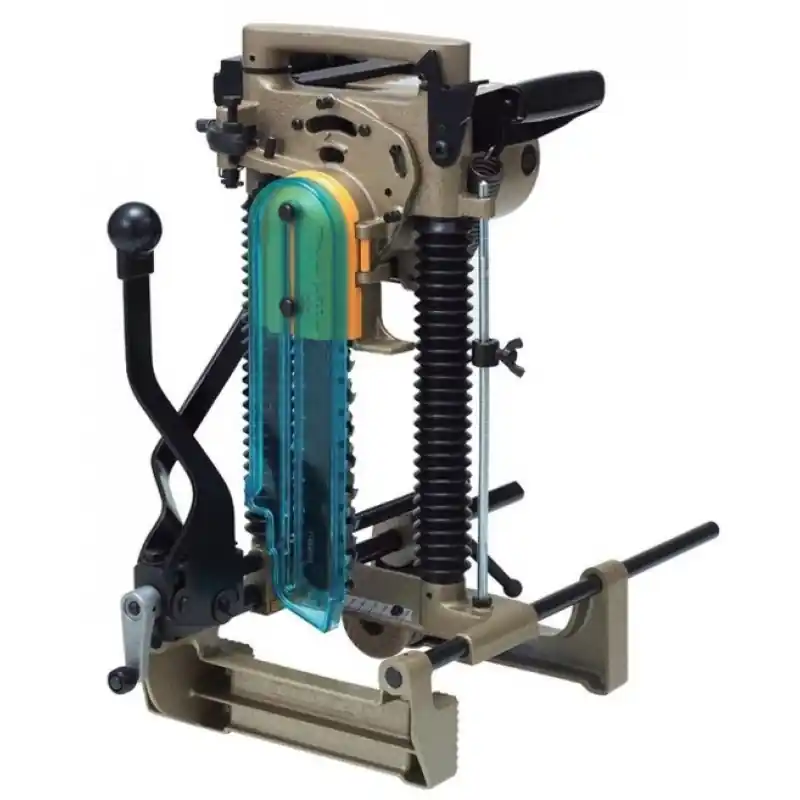 Letzte Chance Makita 7104L Kettenstemmer 1140W